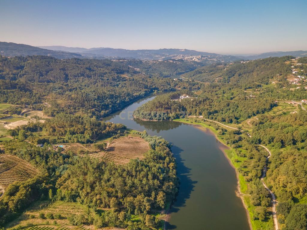 Quinta com frente Rio Tâmega, Amarante - Image 4
