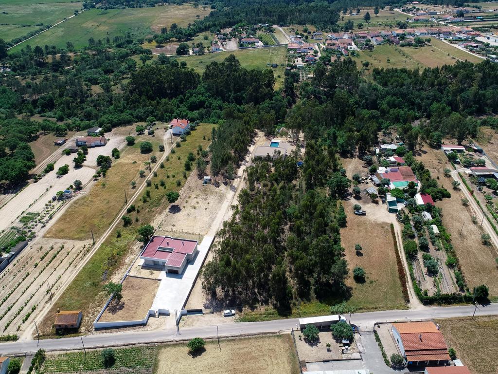 Terreno Rústico com 7 460 m² - Image 9