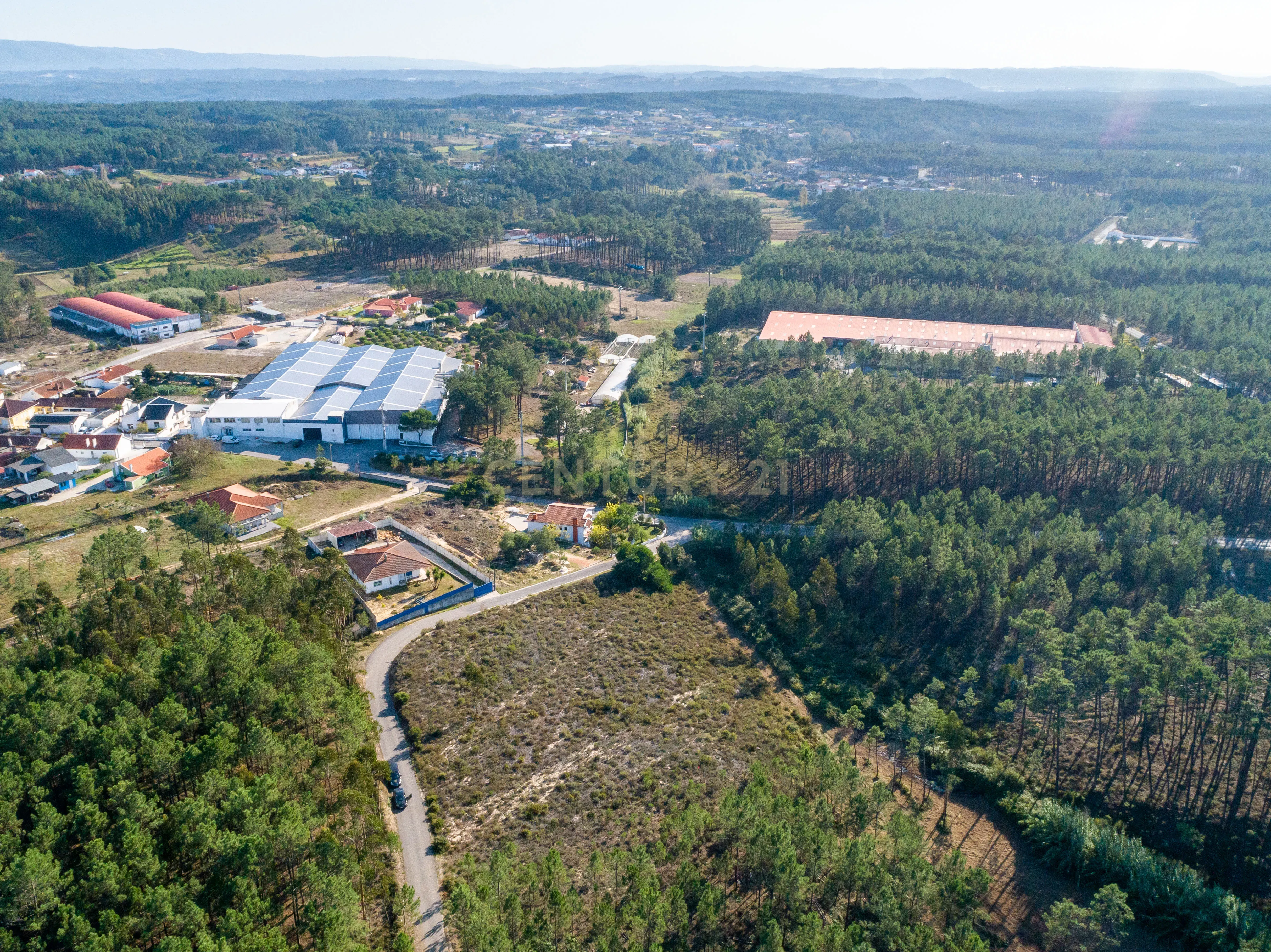 Terreno com 4950m2 - Image 1