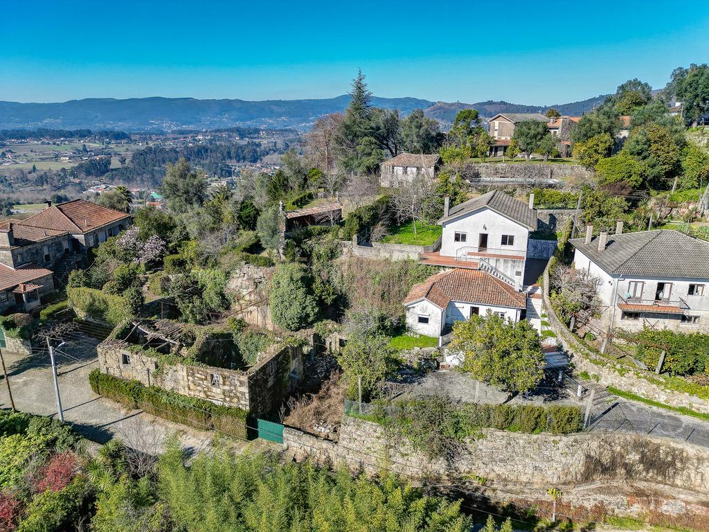 Moradia 6 assoalhadas, 195m2 área construção, 672m2 terreno, com anexo T1 - Image 48