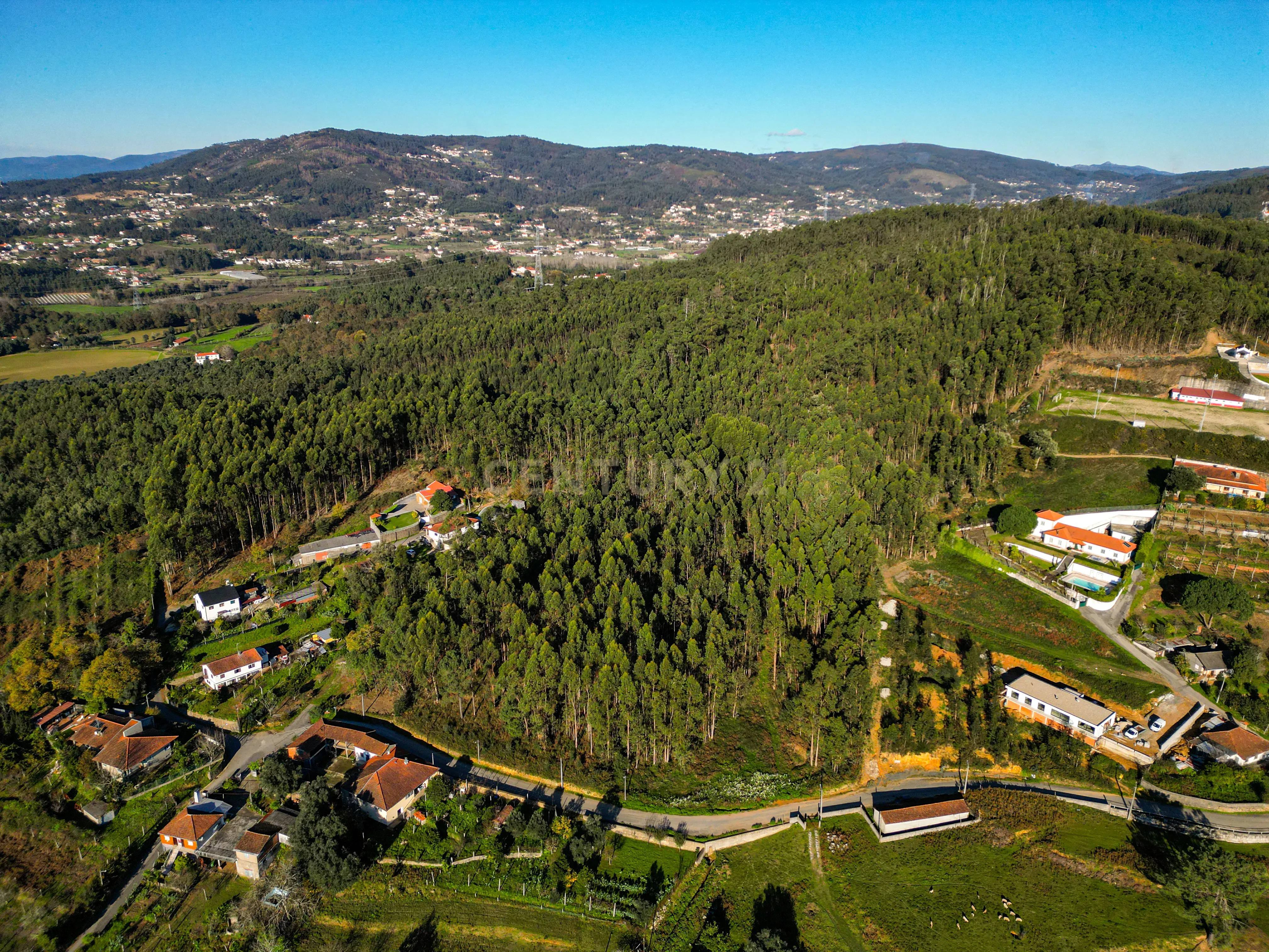 Terreno Urbano em Braga - 10.300m² por 225.000€ - Image 20