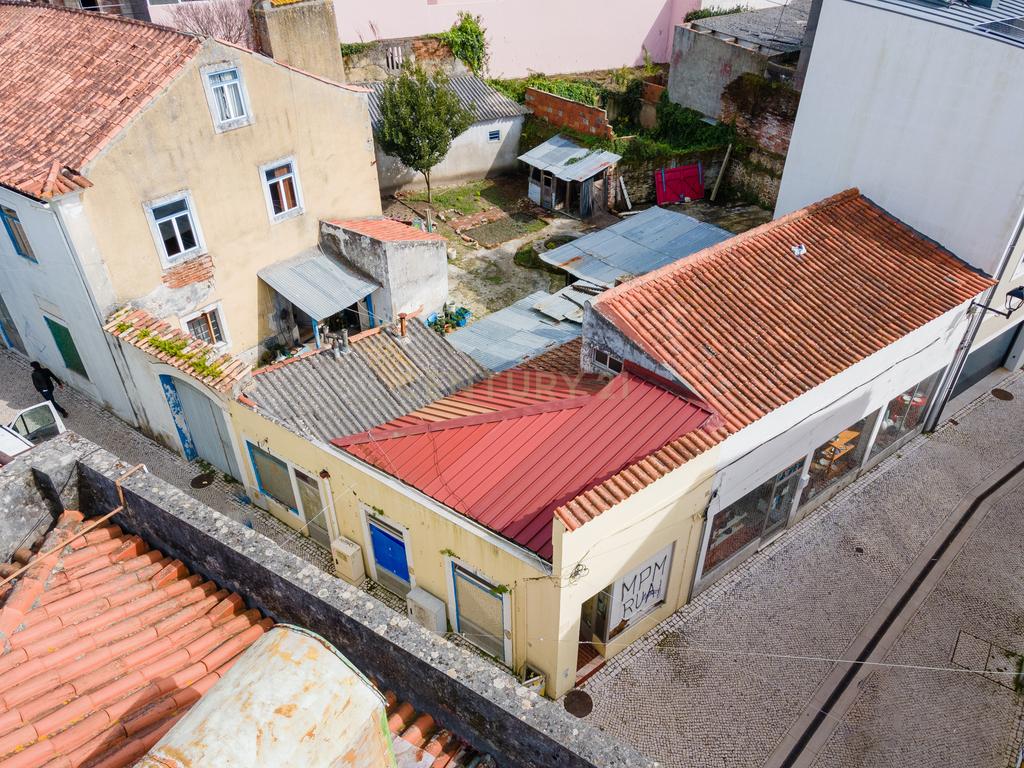 Edifício Espaçoso em Marinha Grande - Oportunidade Única! - Image 9