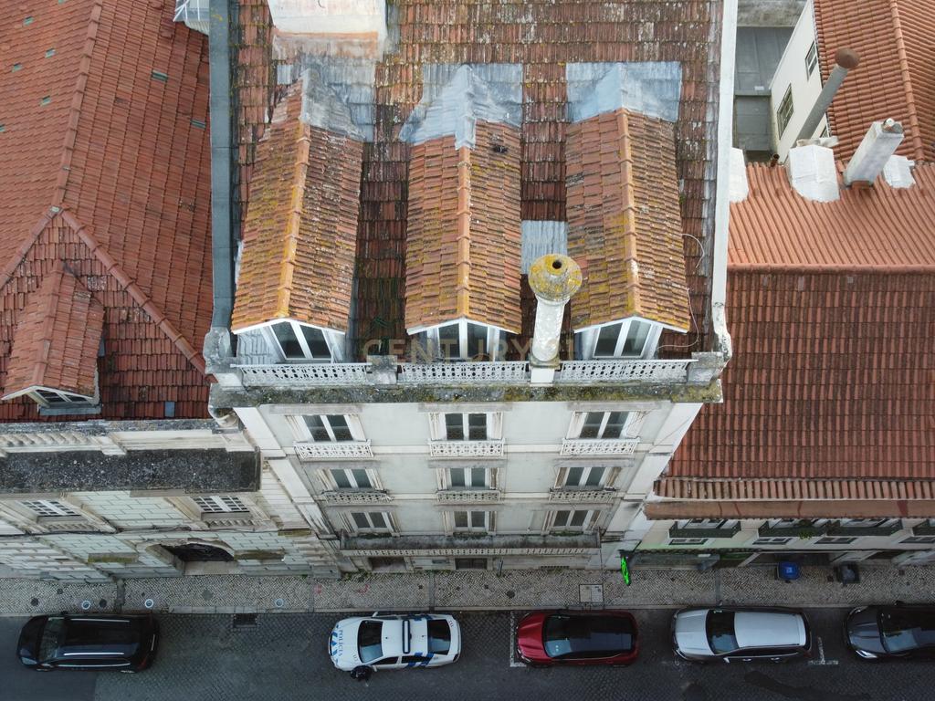 PRÉDIO PARA VENDA NA RUA DO SALITRE – A 50M DA AVENIDA DA LIBERDADE - Image 1
