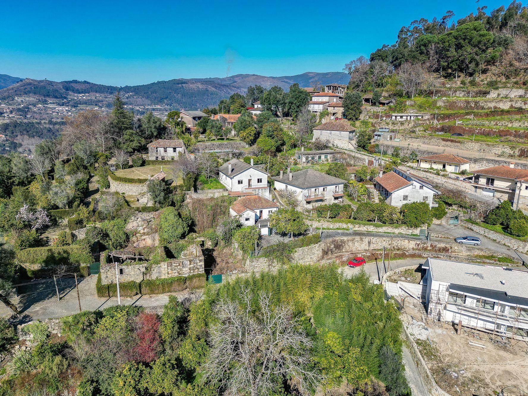 Moradia 6 assoalhadas, 195m2 área construção, 672m2 terreno, com anexo T1 - Image 59