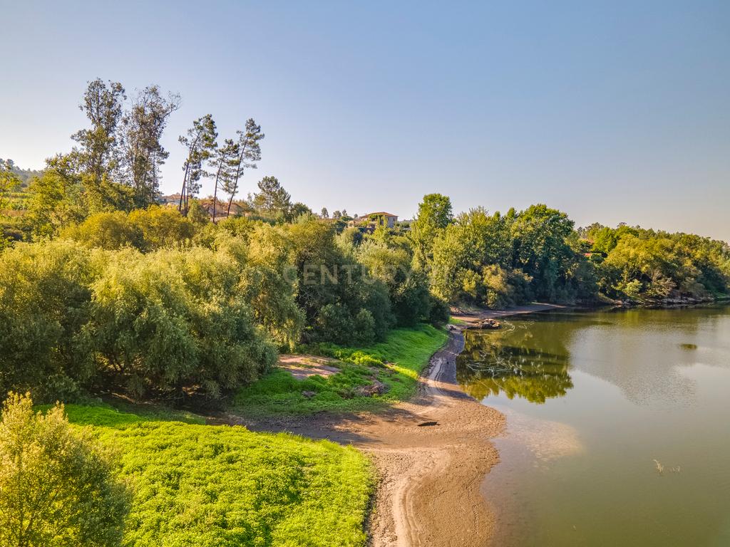Quinta com frente Rio Tâmega, Amarante - Image 13