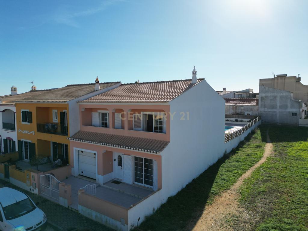 Excelente moradia T4, com garagem e piscina em Sagres, Portugal - Image 9