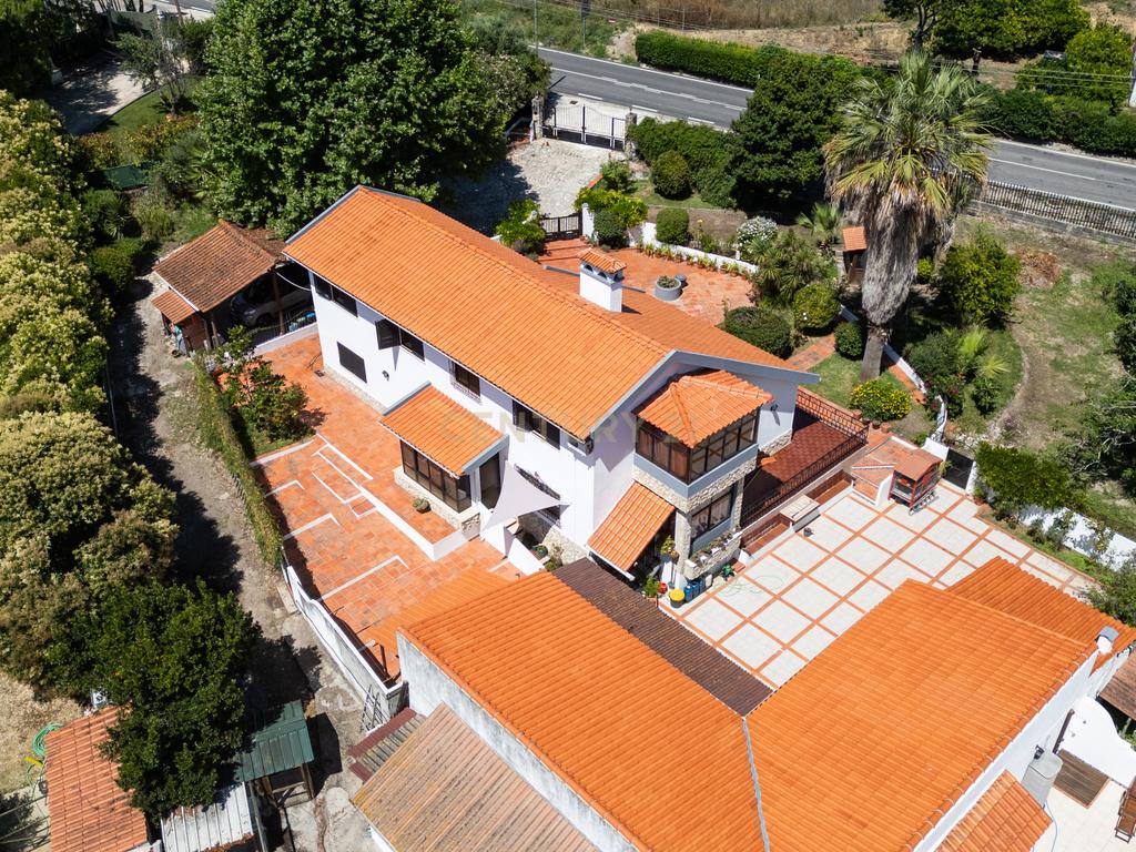 Moradia T3+1 com piscina para venda em Santarém - Image 18