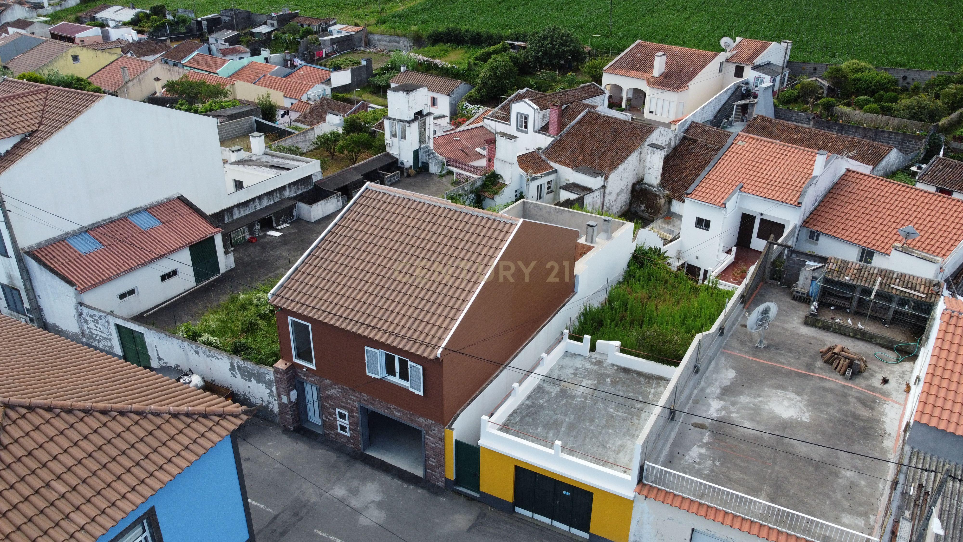 Casa Nova com Vista Montanha e Mar | Porto Formoso, Açores - Image 1