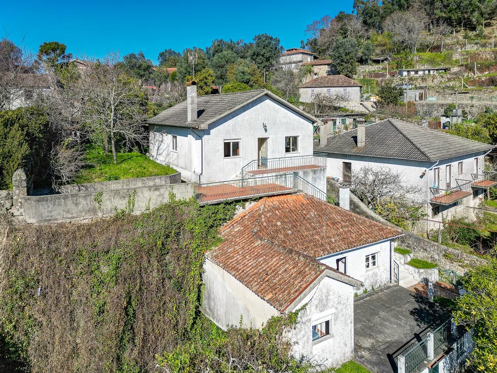 Moradia 6 assoalhadas, 195m2 área construção, 672m2 terreno, com anexo T1 - Image 55