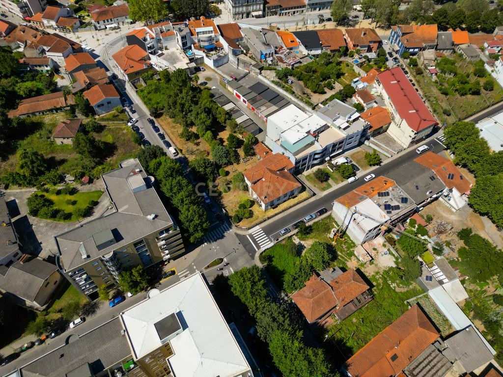Terreno com Projeto aprovado para 37 apartamentos + Moradia Histórica de 1937 em Caldas das Taipas - Image 32