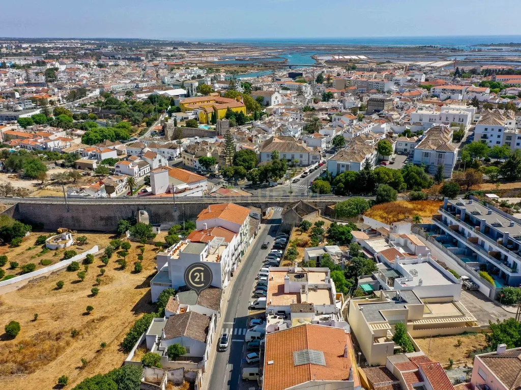 Moradia de Fachada Tradicional a 300m do Castelo de Tavira - Centro Histórico - Image 2
