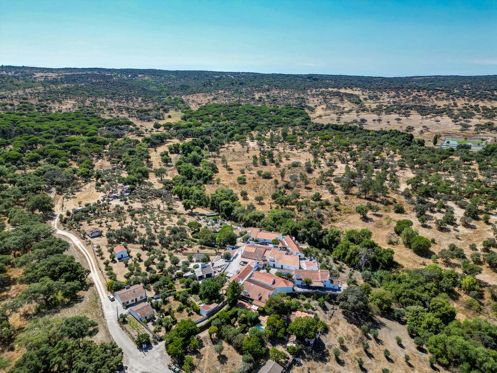 Moradia Térrea com Terreno de 950 m² a Apenas 8 km de Évora - Image 25