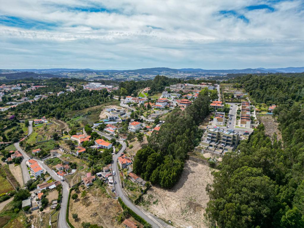 Terreno rústico, limítrofe com zona já urbana. Gavião, Vila Nova de Famalicão - Image 7
