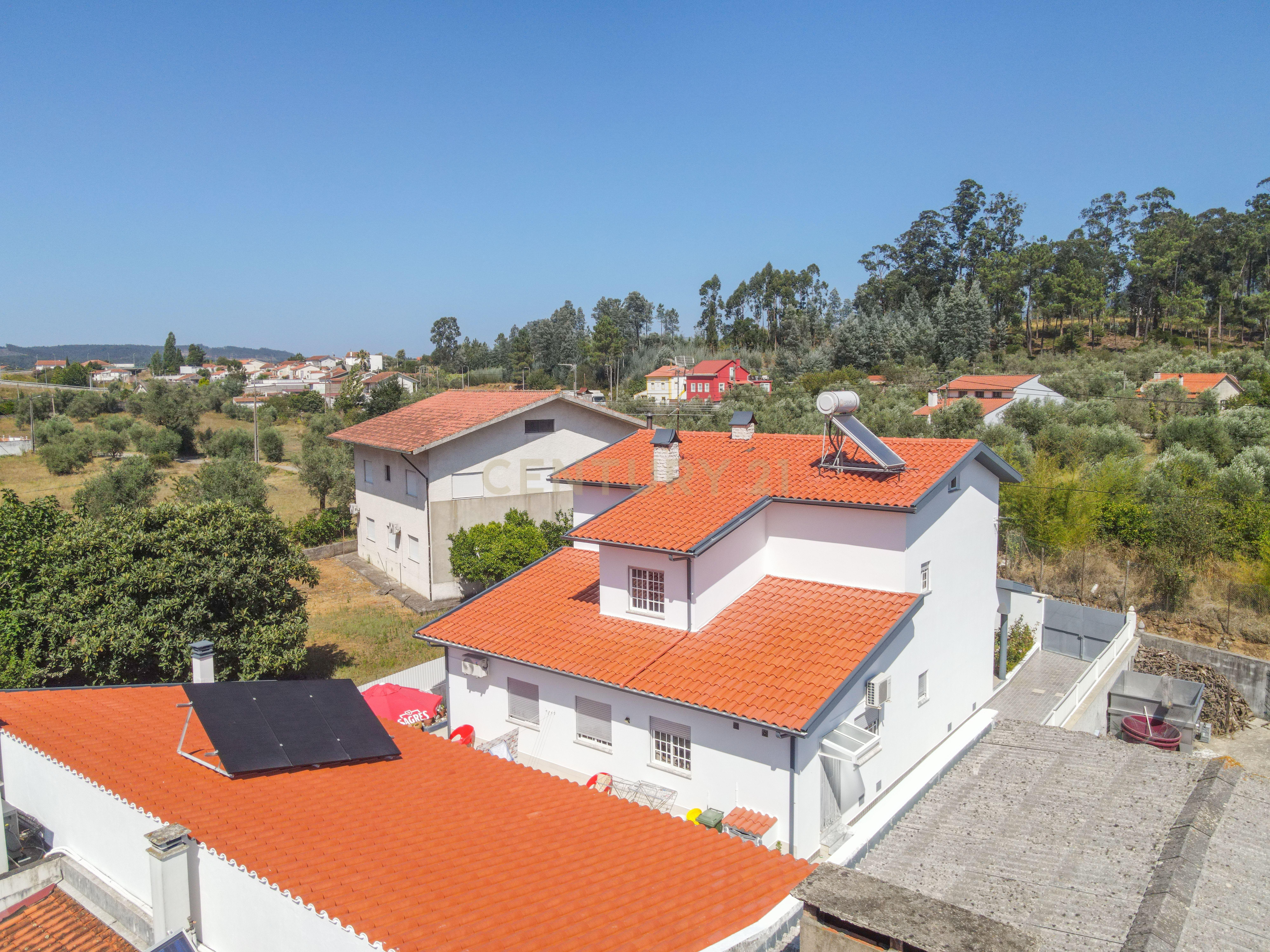 Moradia T4 - Miranda do Corvo - Image 48