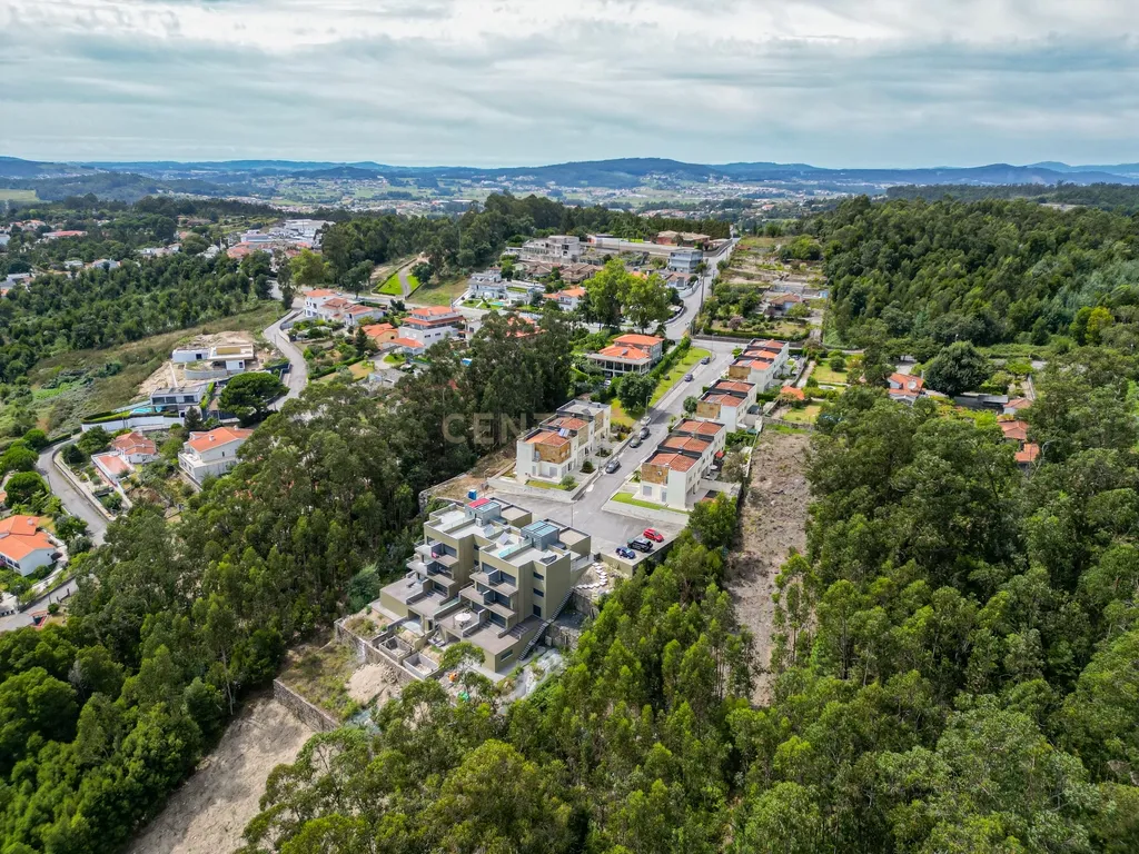 Terreno rústico, limítrofe com zona já urbana. Gavião, Vila Nova de Famalicão - Image 6
