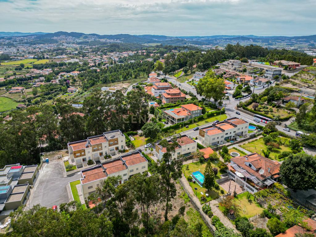 Terreno rústico, limítrofe com zona já urbana. Gavião, Vila Nova de Famalicão - Image 10