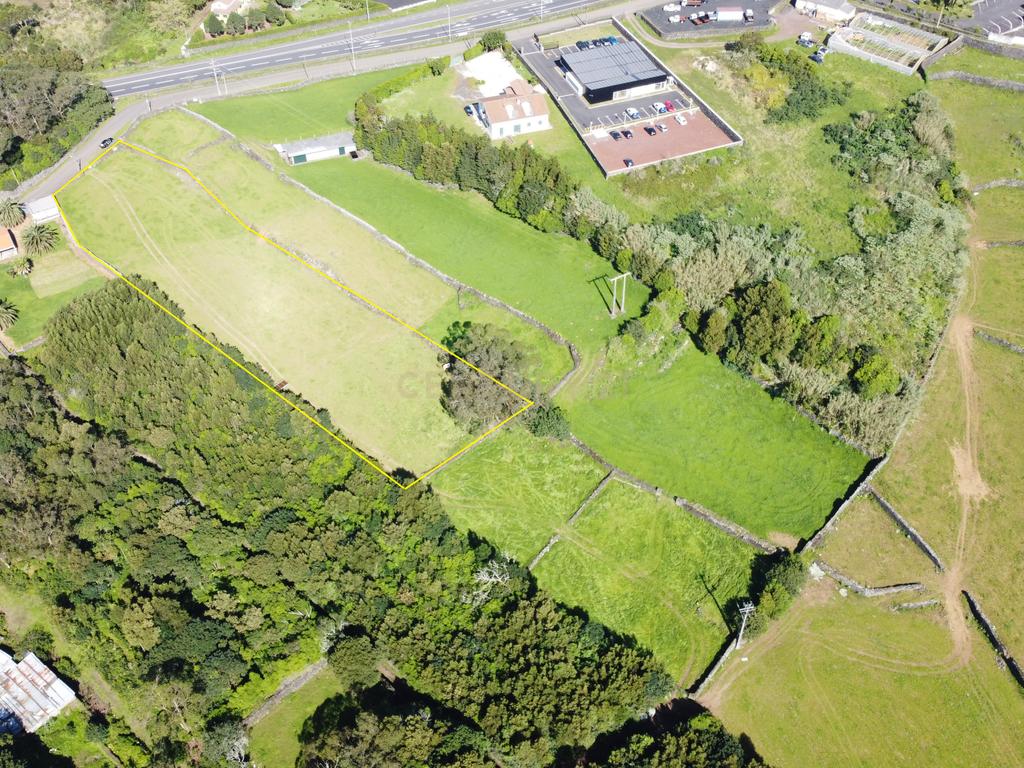 Terreno Urbanizável em Estrada da Ribeira Grande - Image 7
