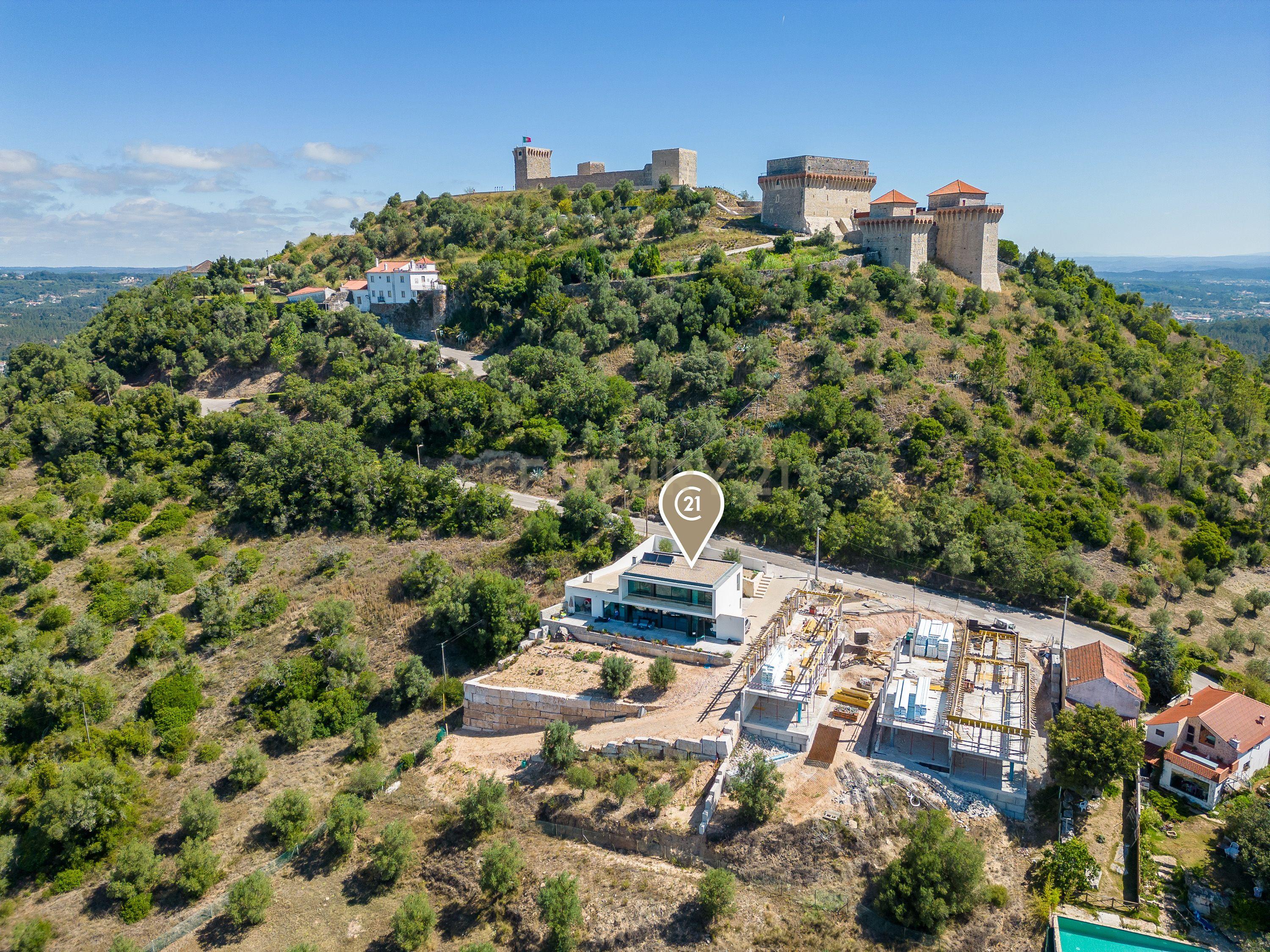 MORADIA CONTEMPORÂNEA T3 II ENCOSTA DO CASTELO OURÉM - Image 38