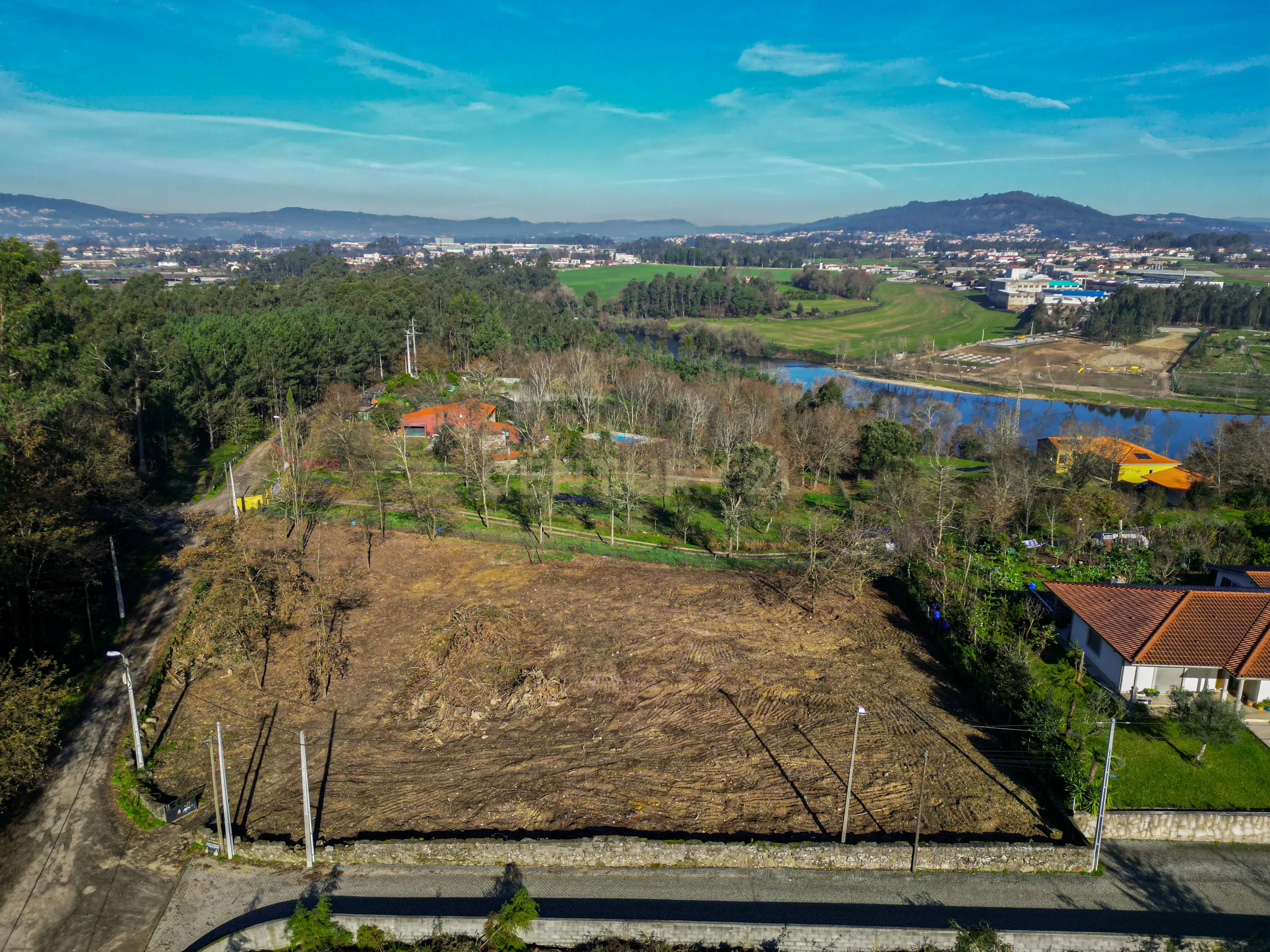 Terreno de Construção em Areias de Vilar, Barcelos – 3177 m² a 5 km do Centro de Barcelos - Image 5