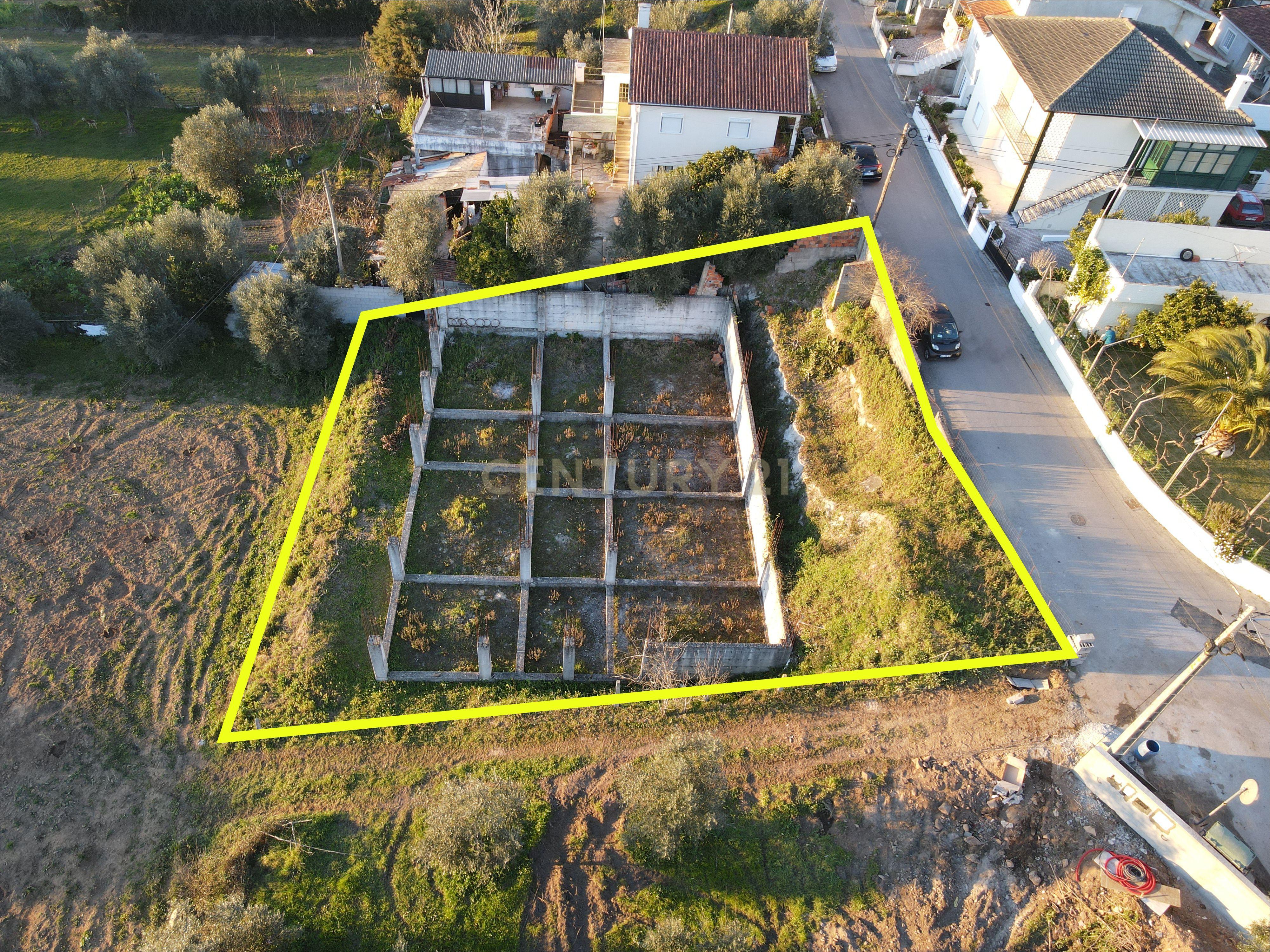 Land for sale in Lousã, Portugal — €85,000