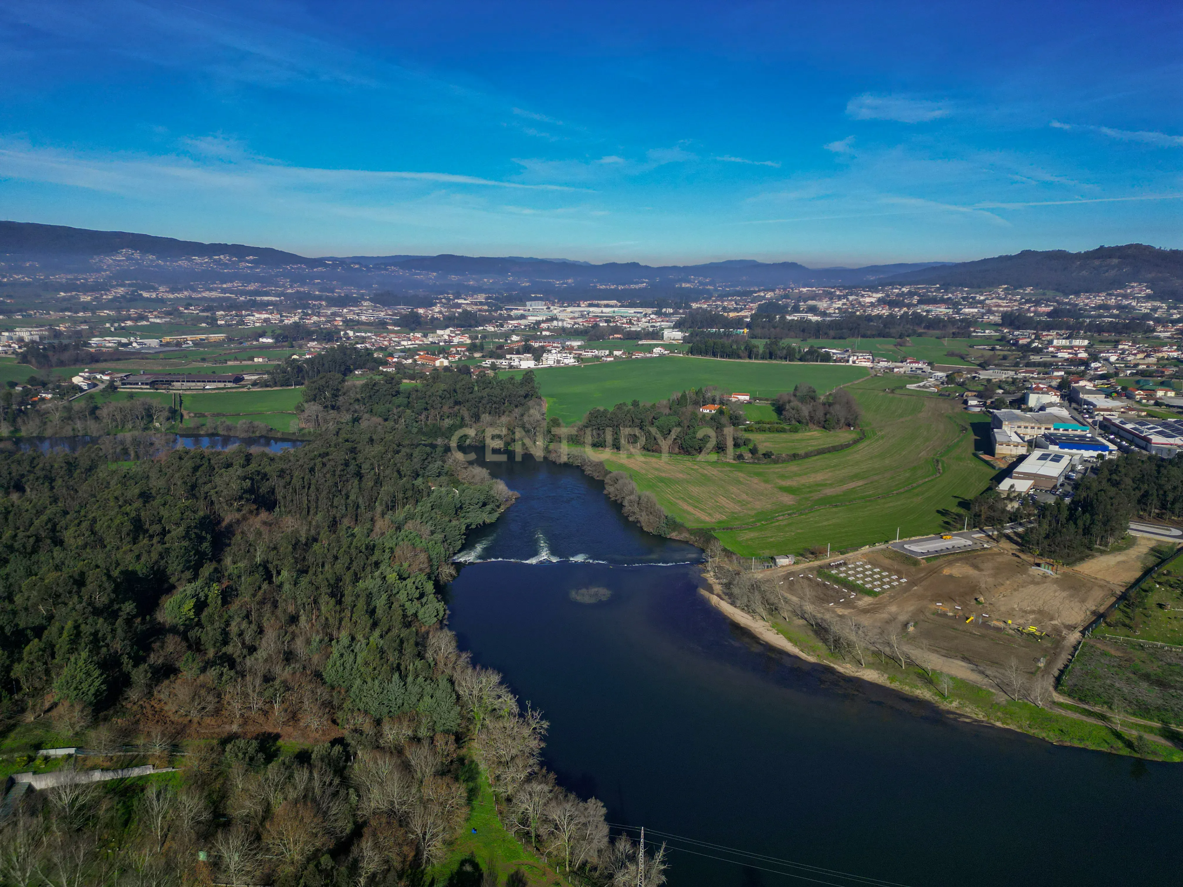Terreno de Construção em Areias de Vilar, Barcelos – 3177 m² a 5 km do Centro de Barcelos - Image 10