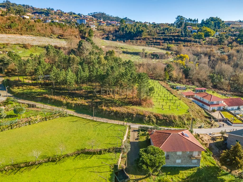 Moradia V3 em pedra Sande, Marco de Canaveses - Image 24