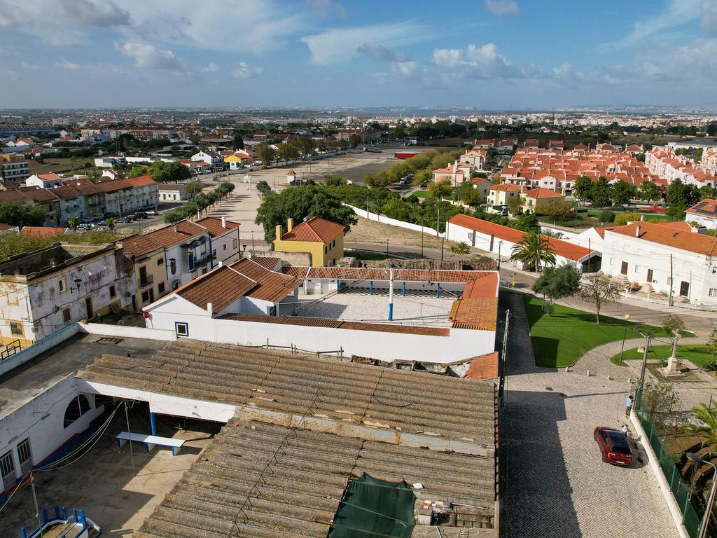 Moradia para Recuperar - Atalaia - Montijo - Image 8
