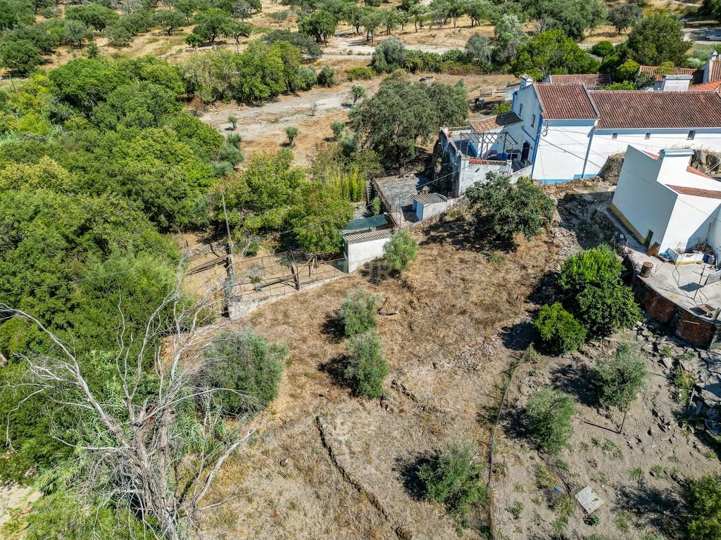 Moradia Térrea com Terreno de 950 m² a Apenas 8 km de Évora - Image 18