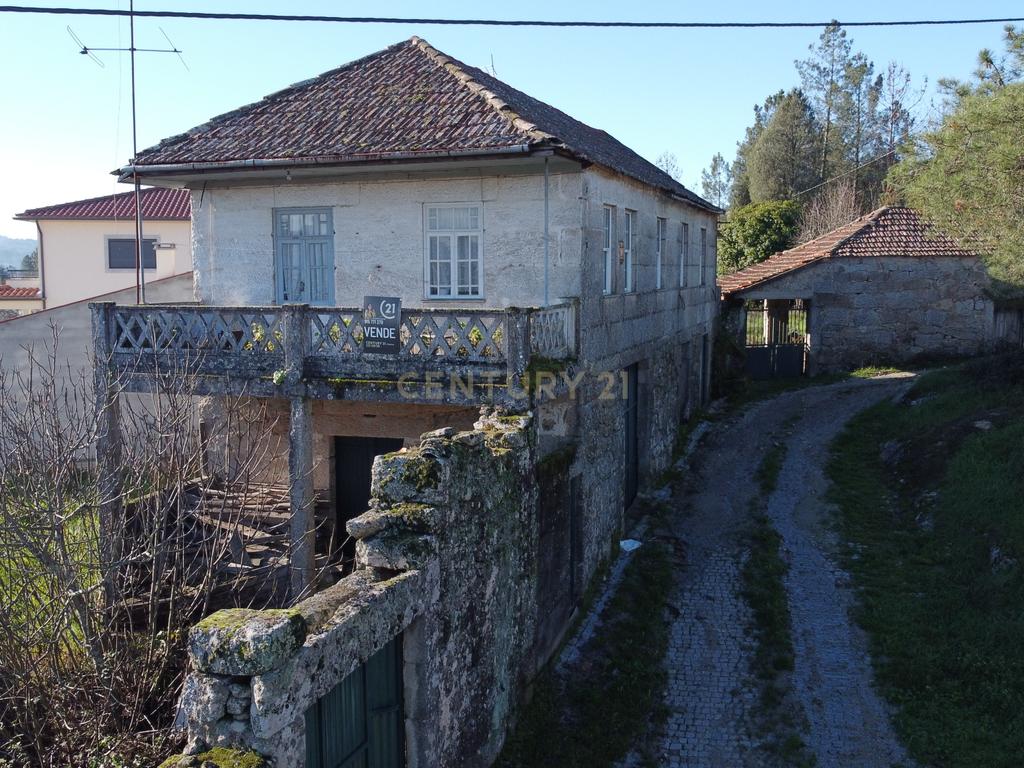 Moradia isolada em Pedra - Penalva do Castelo - Image 1