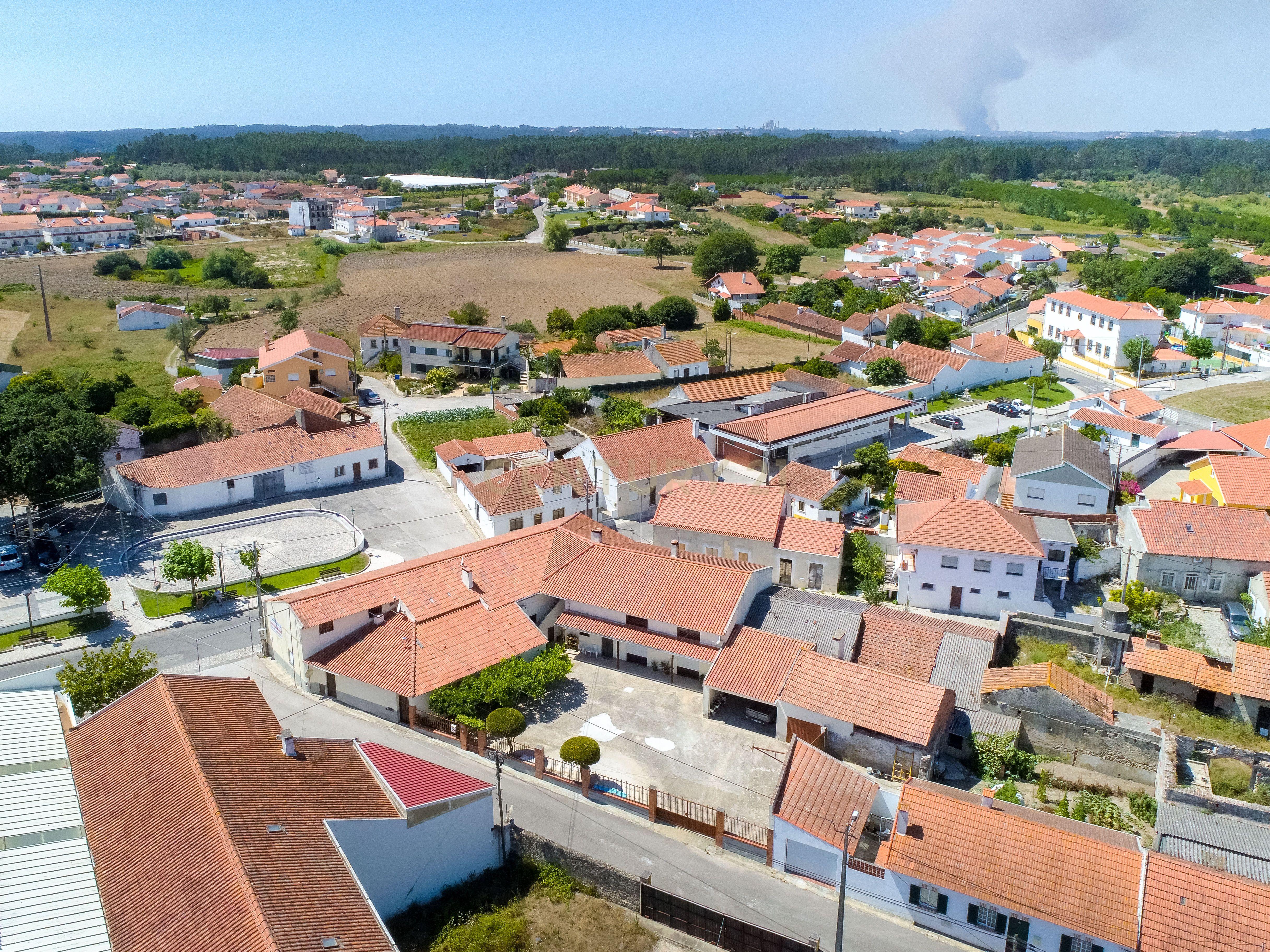 Excelente moradia T5, Rua dos Carreirinhos, Calvaria de cima - Image 25