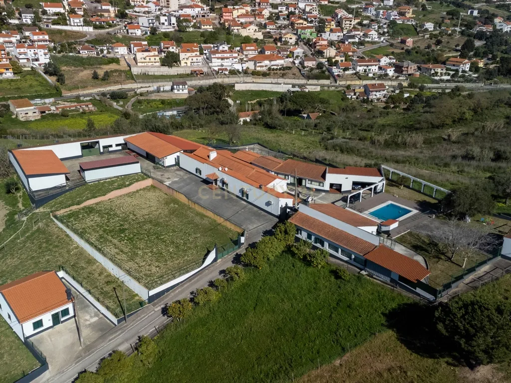 Quinta em Alhandra com 21880m2 - Image 1