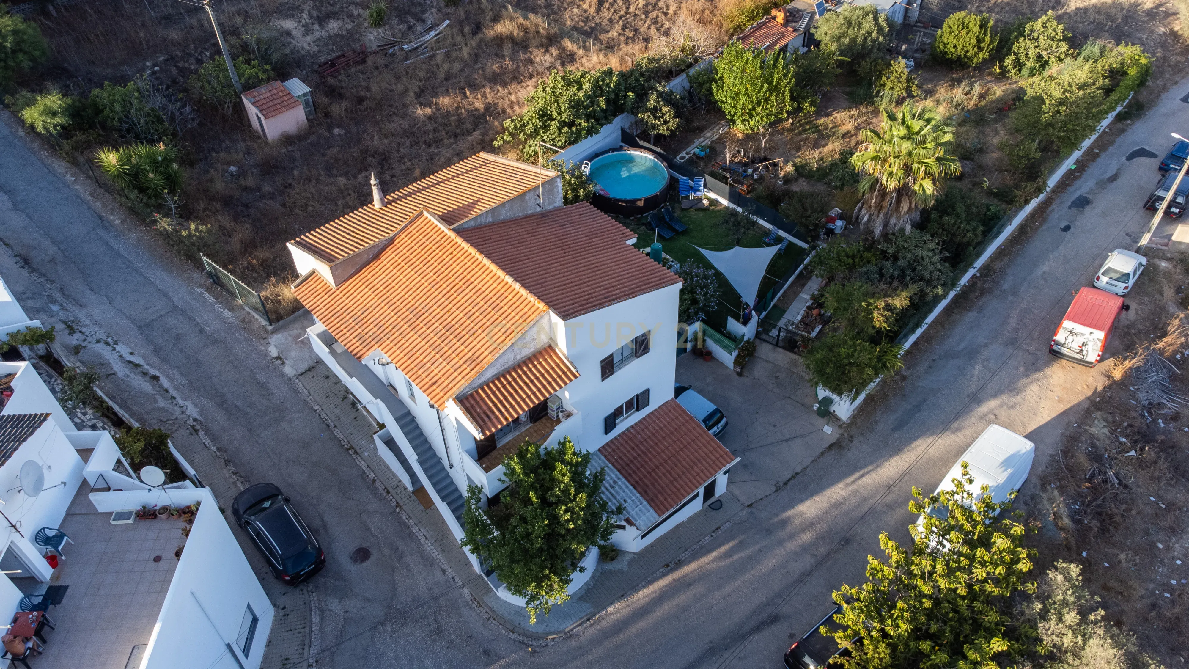 Casa Isolada em Algoz com 7 Quartos e 5 WC - Image 2