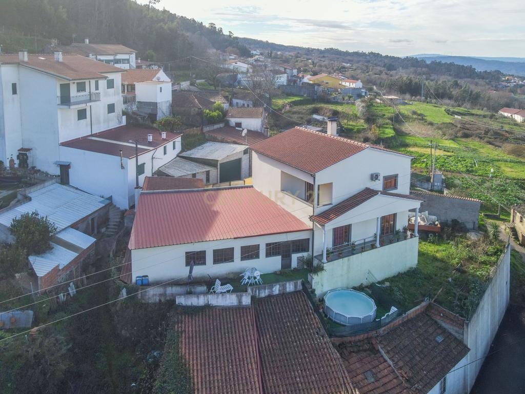 Moradia T3 em Miranda do Corvo - Image 1