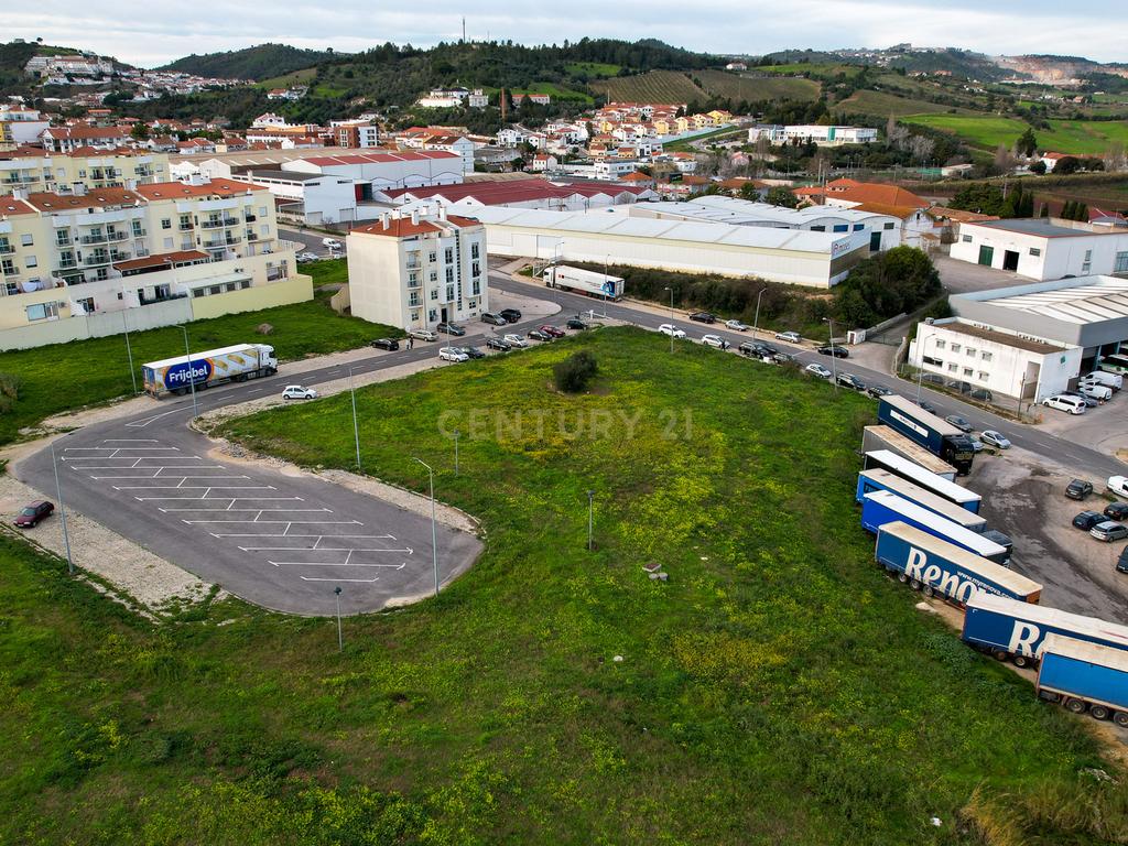 Lote Urbano localizado em Alenquer, com 385m2, para construção de prédio - Image 12