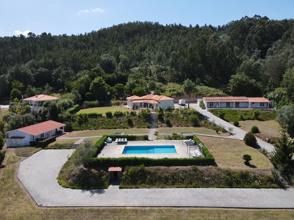Moradia T3 + T2 térrea com anexo ,piscina,garagem e jardim com vistas panorâmicas numa localização única a 5 min. de V.N de Poiares - Image 25