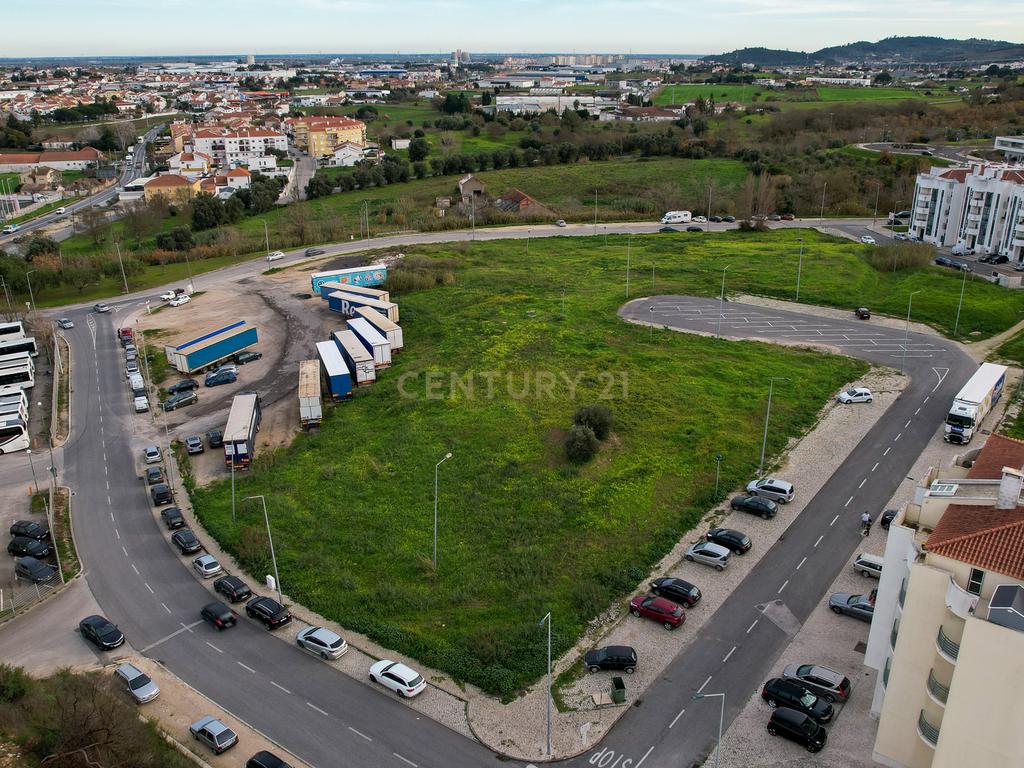 Lote Urbano localizado em Alenquer, com 385m2, para construção de prédio - Image 11
