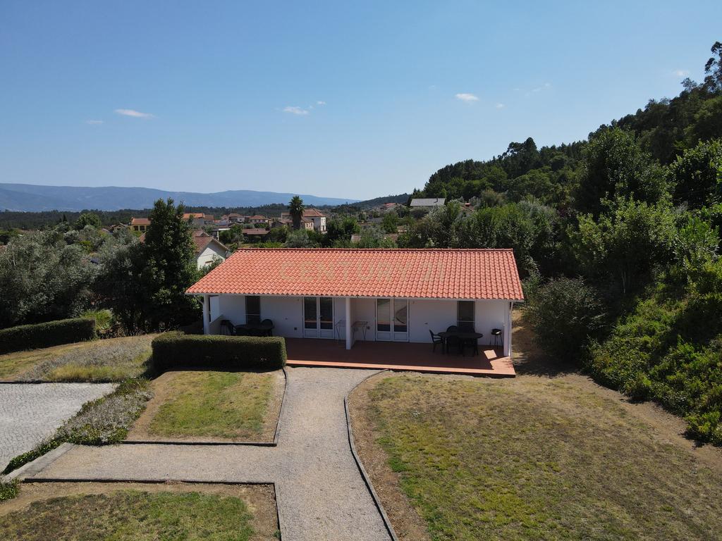 Moradia T3 + T2 térrea com anexo ,piscina,garagem e jardim com vistas panorâmicas numa localização única a 5 min. de V.N de Poiares - Image 29