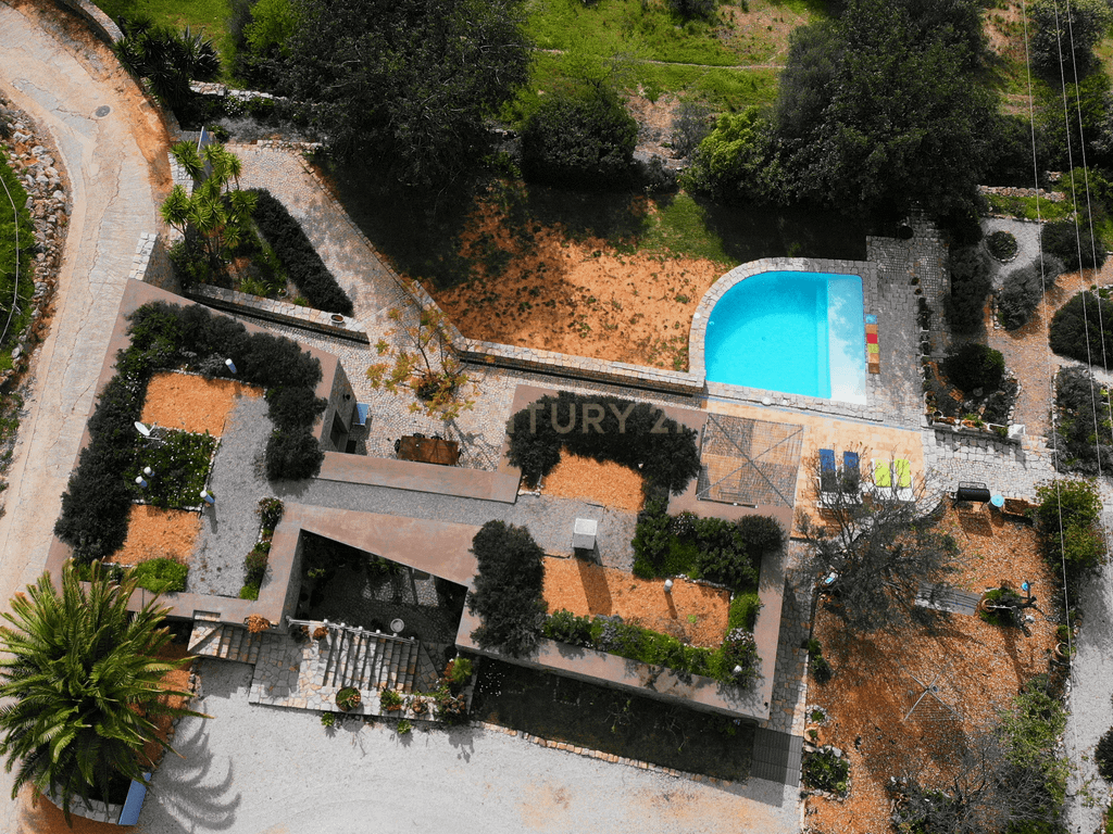 MORADIA TÉRREA T3 DE LUXO – ARQUITETURA CONTEMPORÂNEA EM PEDRA, A 8 MINUTOS DE TAVIRA - Image 3