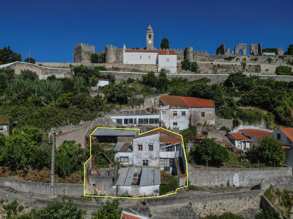 Casa para Recuperar em Montemor o Velho - 4 Quartos, 166m² - Image 2