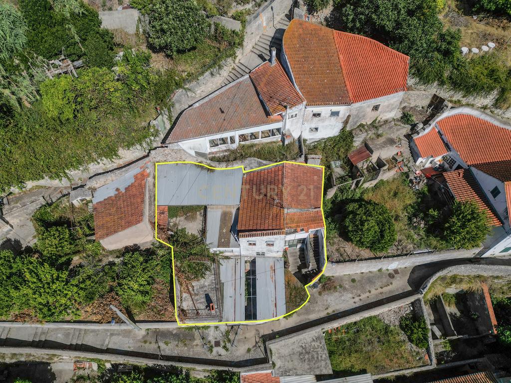 Casa para Recuperar em Montemor o Velho - 4 Quartos, 166m² - Image 5