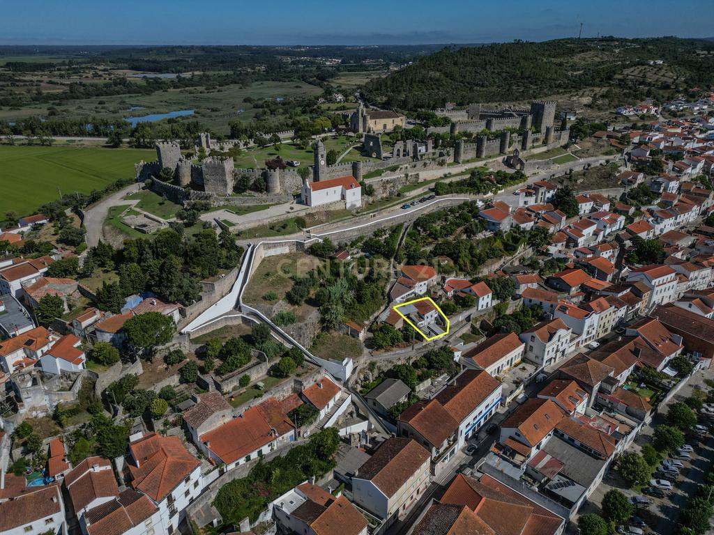 Casa para Recuperar em Montemor o Velho - 4 Quartos, 166m² - Image 6