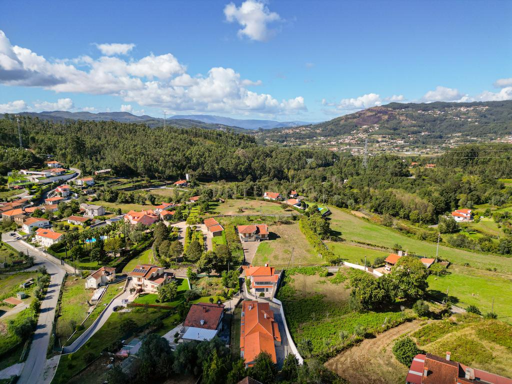 Moradia em Vila Verde/ Braga com 1461 m2 de Terreno e Agua de Poço.. - Image 17