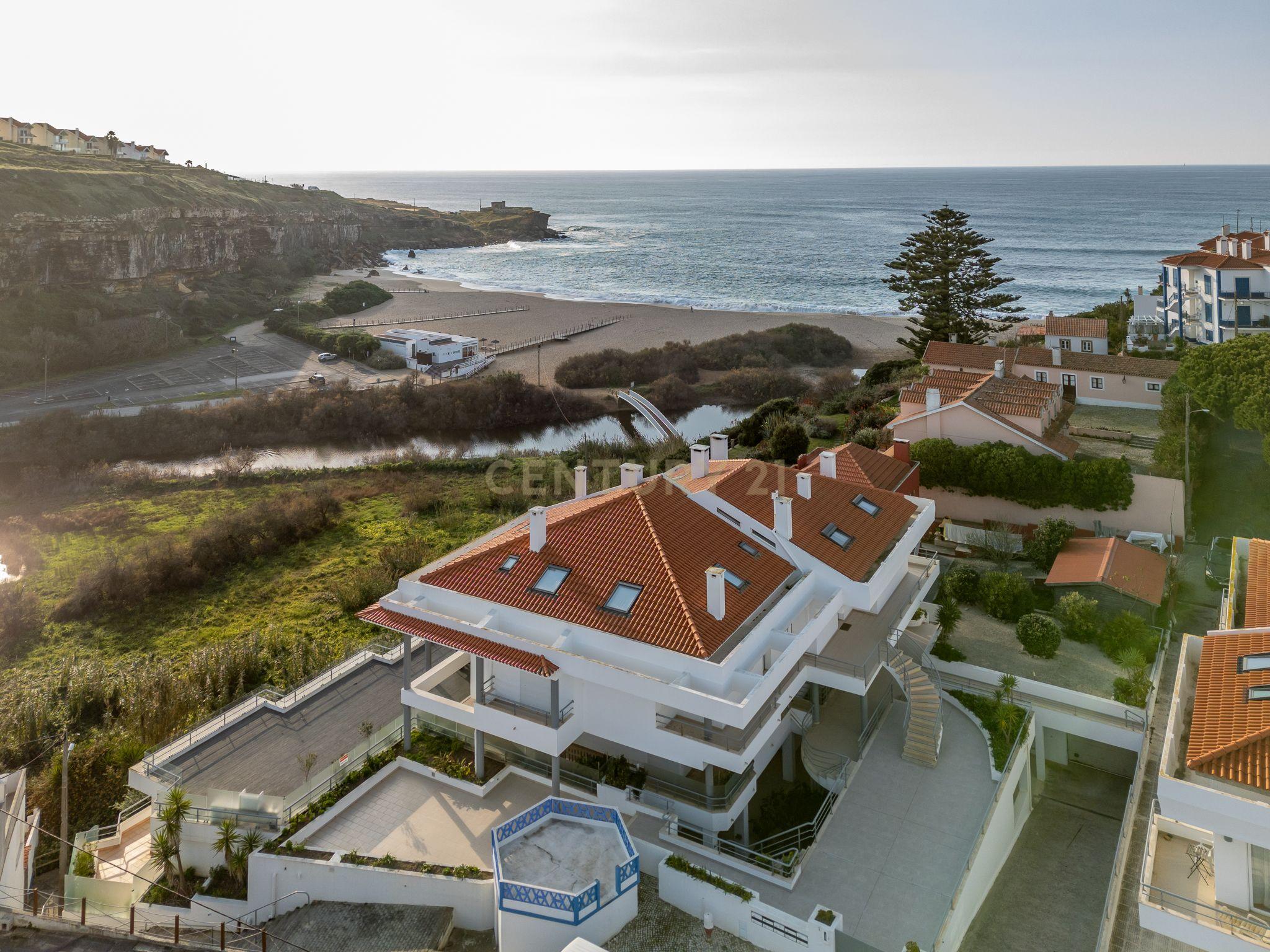 Apartamento T2+1 á beira mar da praia de São Lourenço. - Image 27