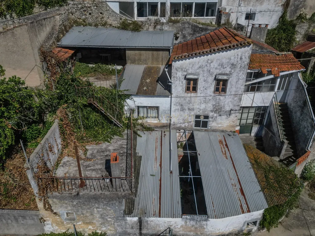 Casa para Recuperar em Montemor o Velho - 4 Quartos, 166m² - Image 15