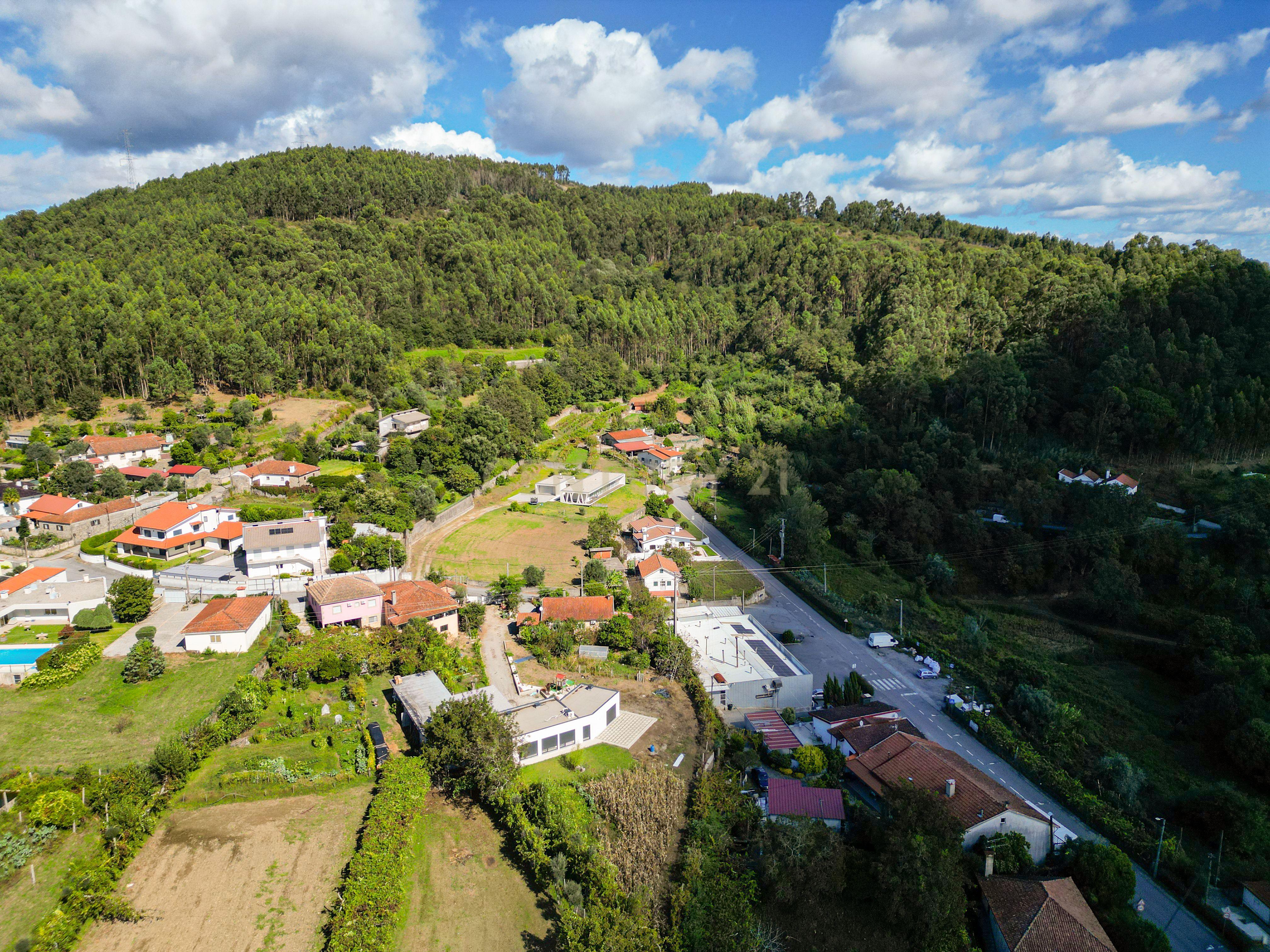 Moradia em Vila Verde/ Braga com 1461 m2 de Terreno e Agua de Poço.. - Image 27