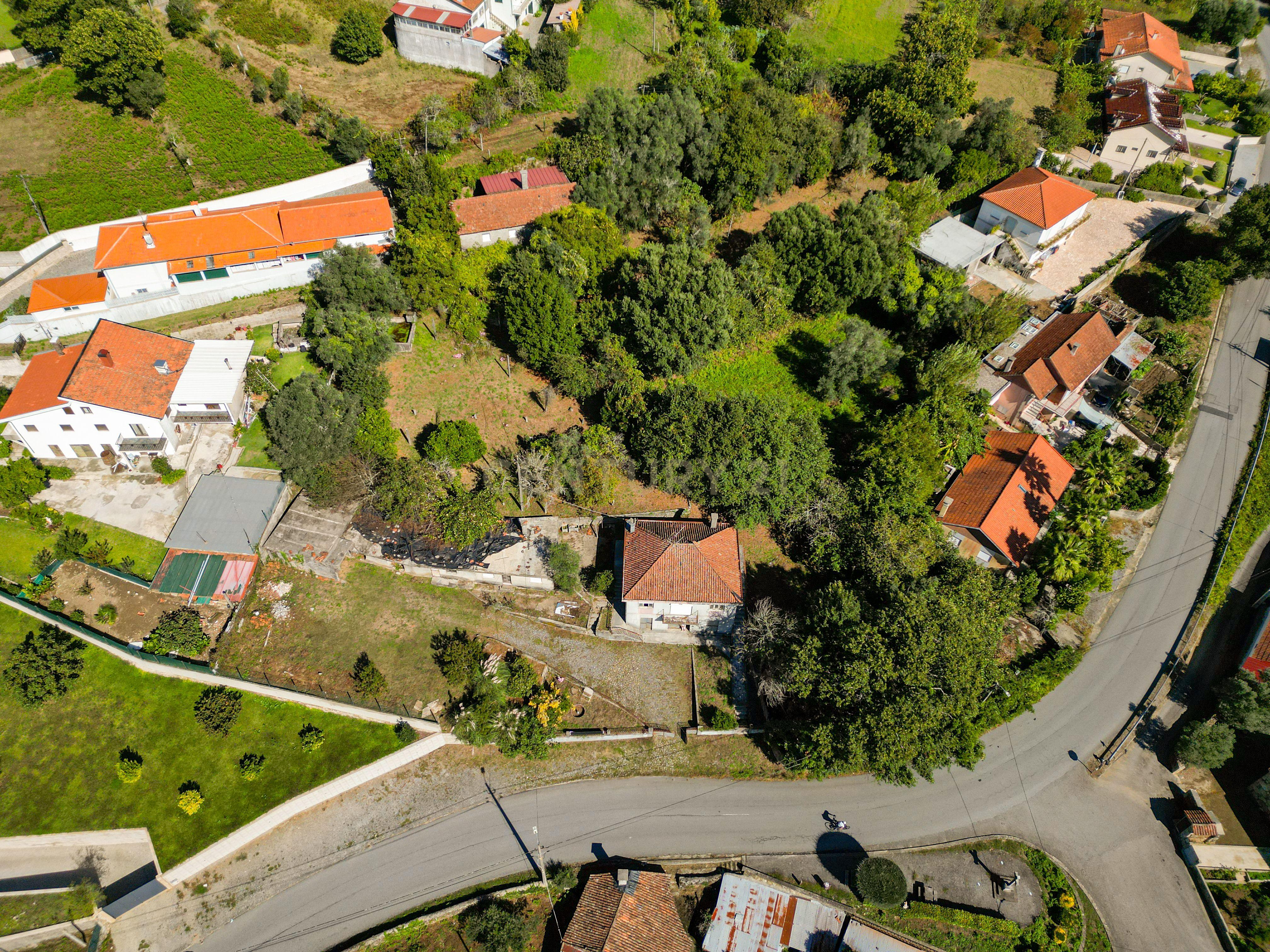 Moradia em Vila Verde/ Braga com 1461 m2 de Terreno e Agua de Poço.. - Image 29