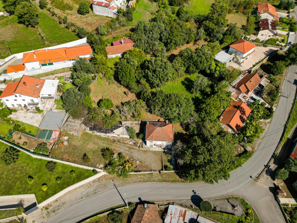 Moradia em Vila Verde/ Braga com 1461 m2 de Terreno e Agua de Poço.. - Image 29