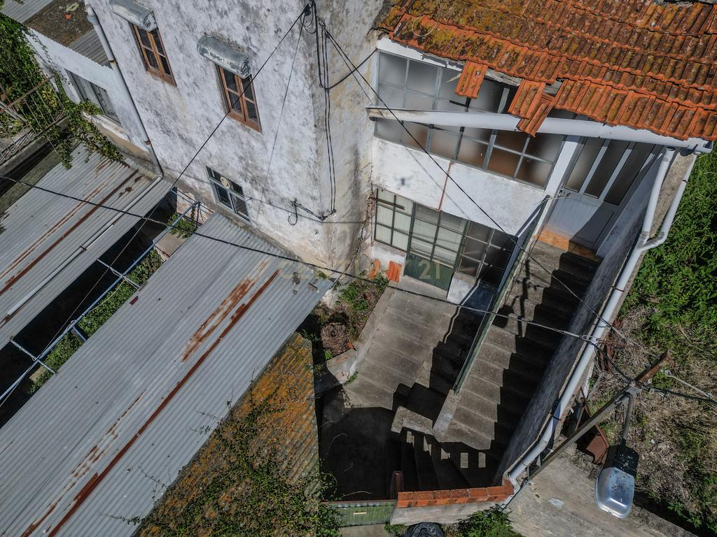 Casa para Recuperar em Montemor o Velho - 4 Quartos, 166m² - Image 19