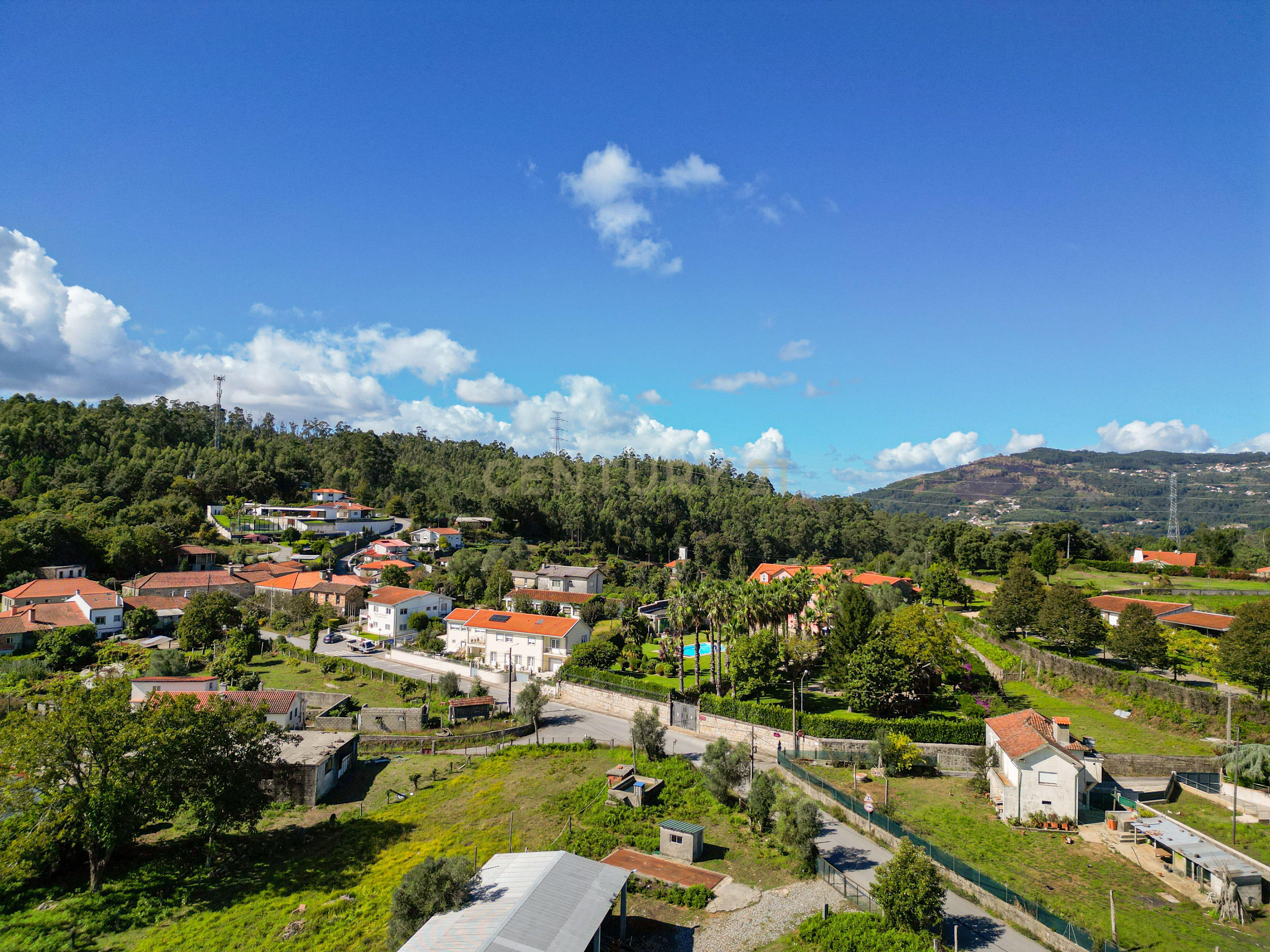 Moradia em Vila Verde/ Braga com 1461 m2 de Terreno e Agua de Poço.. - Image 13