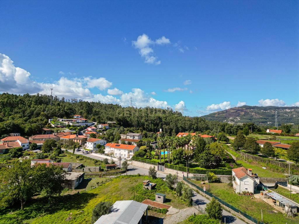 Moradia em Vila Verde/ Braga com 1461 m2 de Terreno e Agua de Poço.. - Image 13